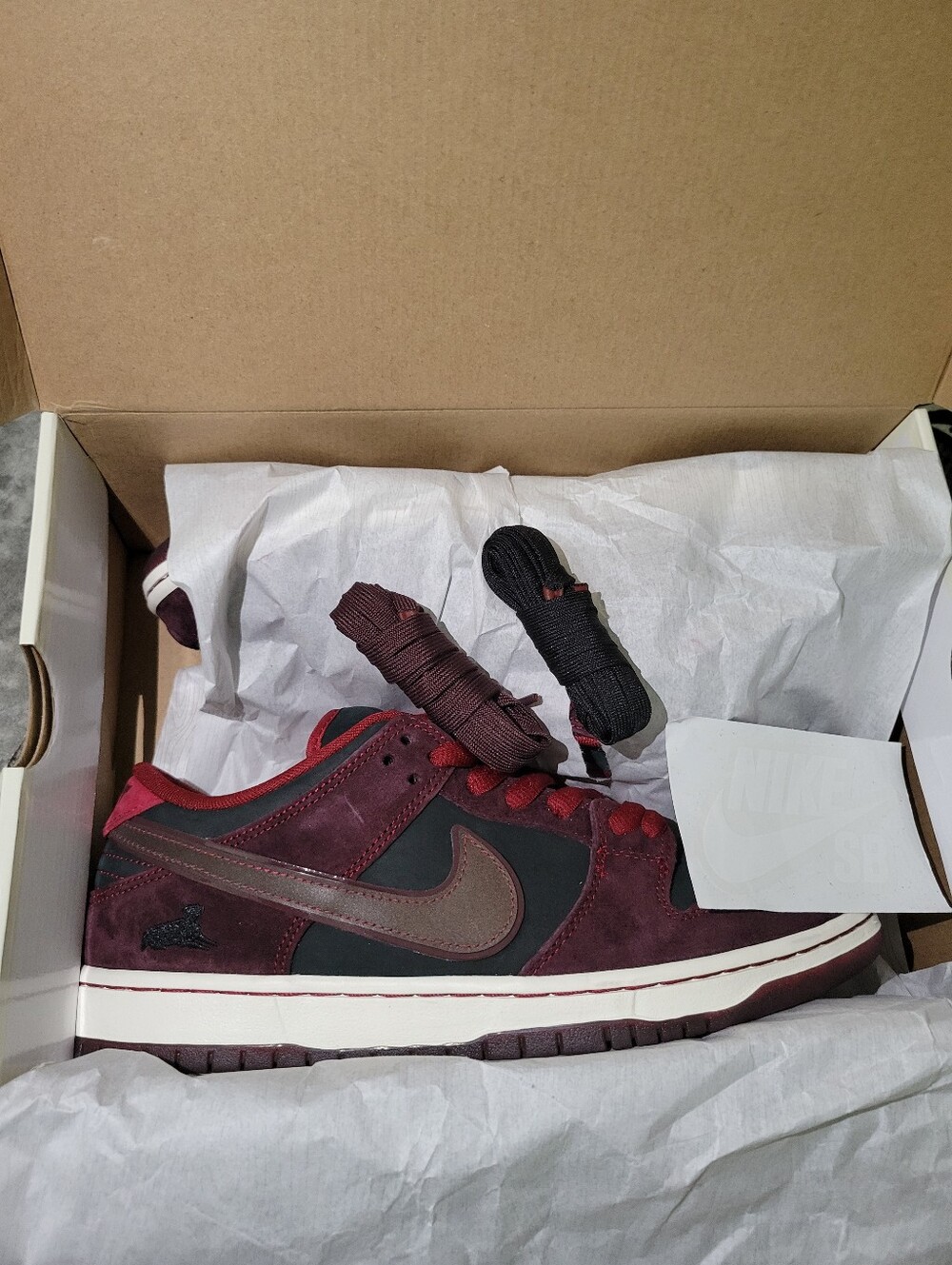 Nike SB Dunk Low "Riot" - Picture 7 of 8